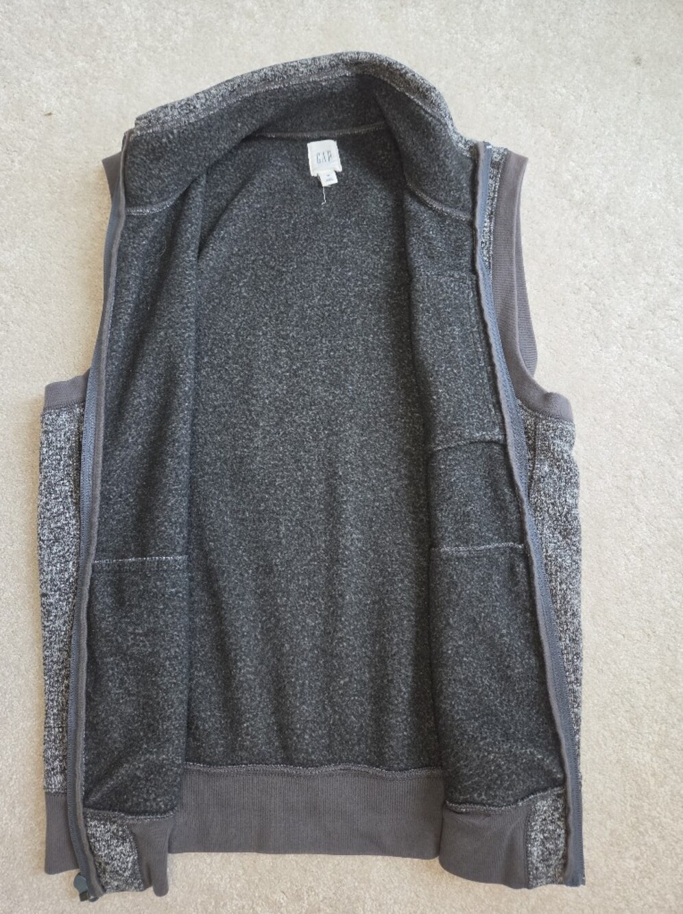 Heathered Gray Full-Zip Fleece Vest, Gap, Size Medium, Mens - Picture 5 of 6